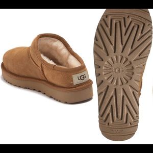 UGG CLASSIC SLIPPER